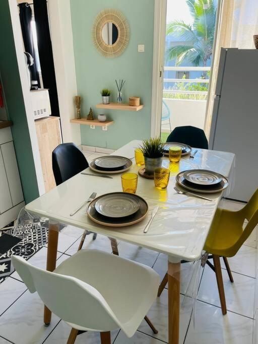 Appartement Idealement Situe Sur Boucan Canot แซ็งต์-จีลส์-เลส์-แบ็งส์ ภายนอก รูปภาพ